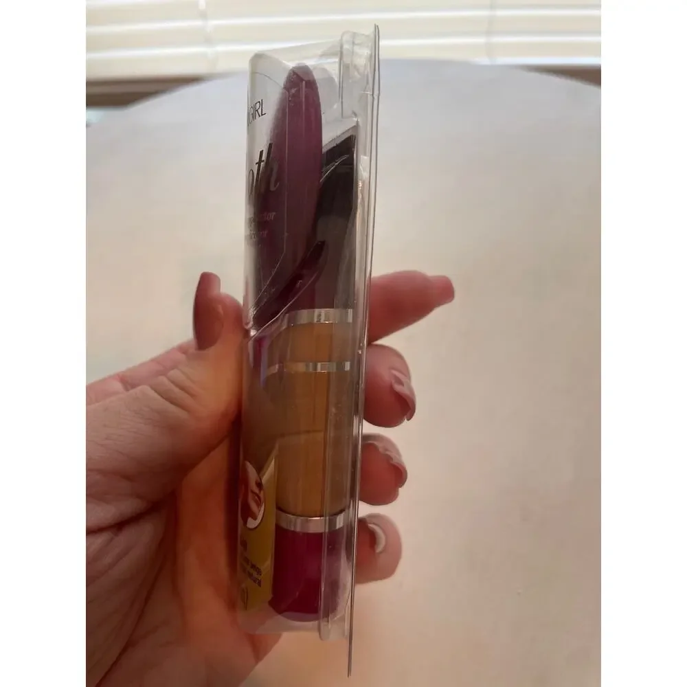 NEW Cover Girl Ultra Smooth Foundation with Applicator #840 Natural Beige